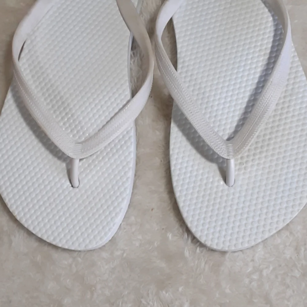 Old Navy Flip flops